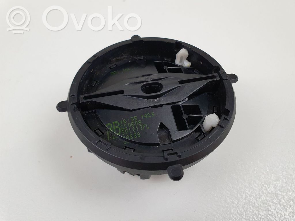 Spoguļa daļas   301017