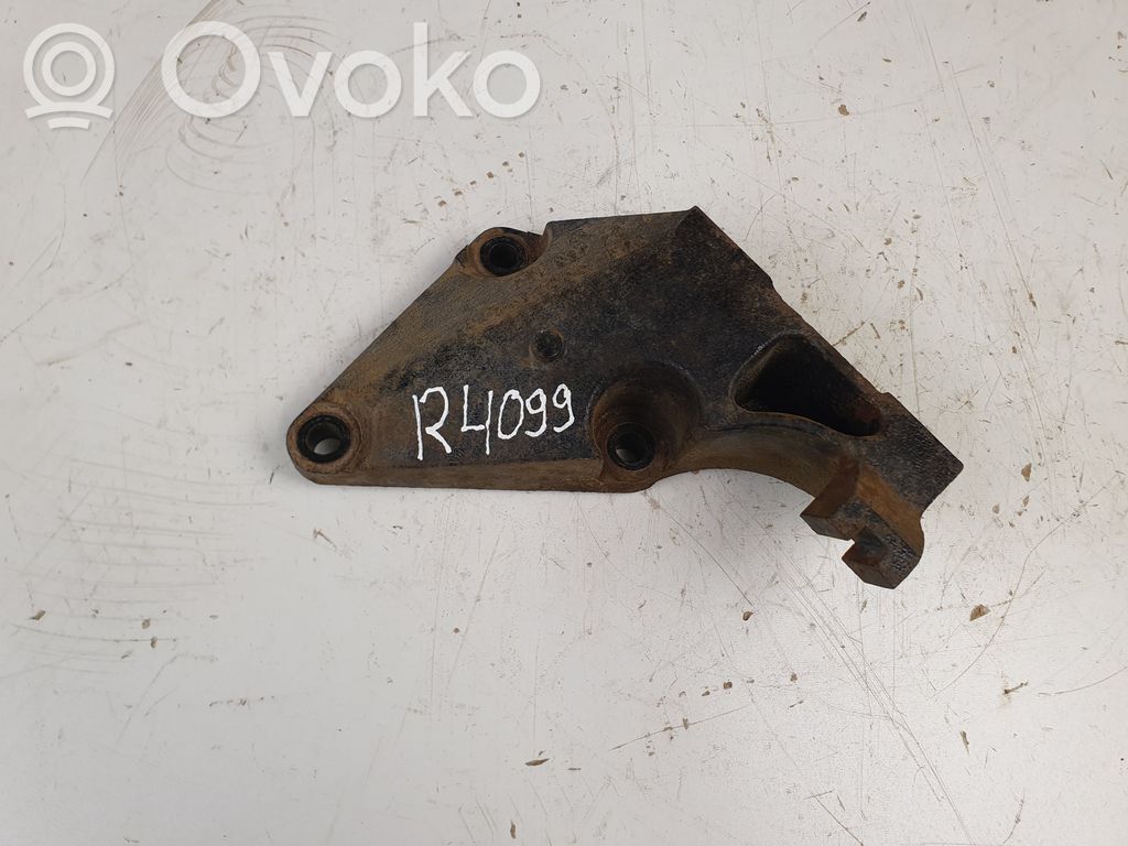 Opel Meriva A Engine mounting bracket 
