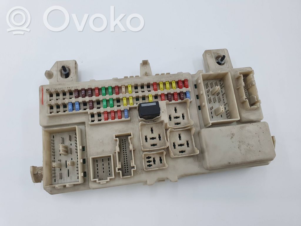 Mazda 3 I Fuse module 