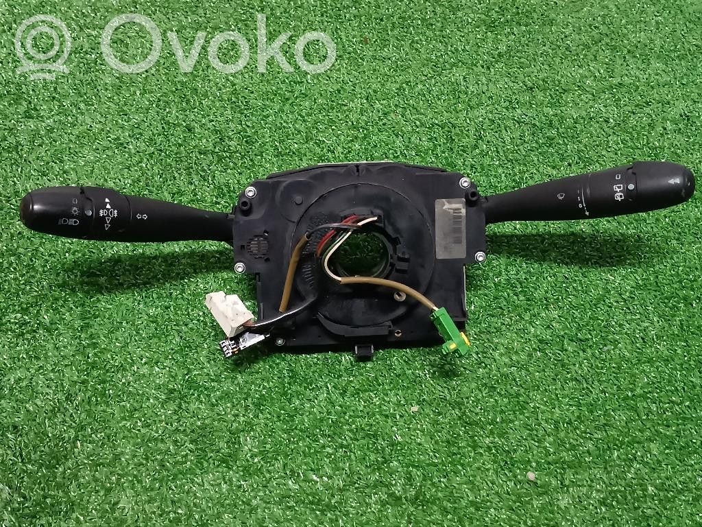 Peugeot 207 Interruptor/palanca de limpiador de luz de giro 