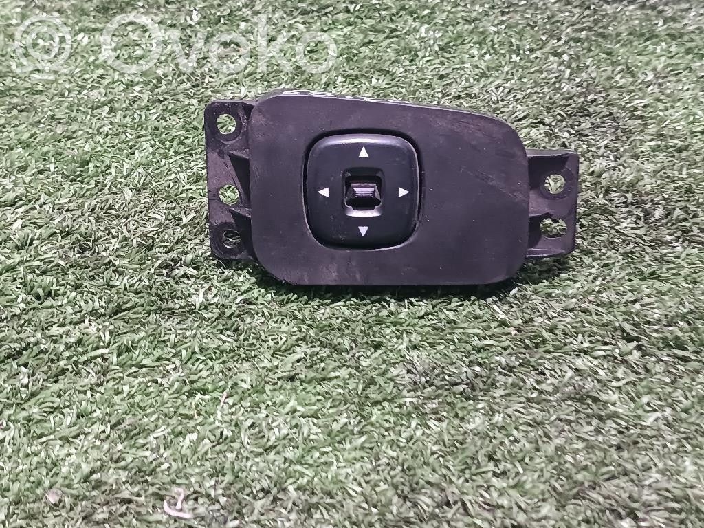 Mazda MPV II LW Wing mirror switch 