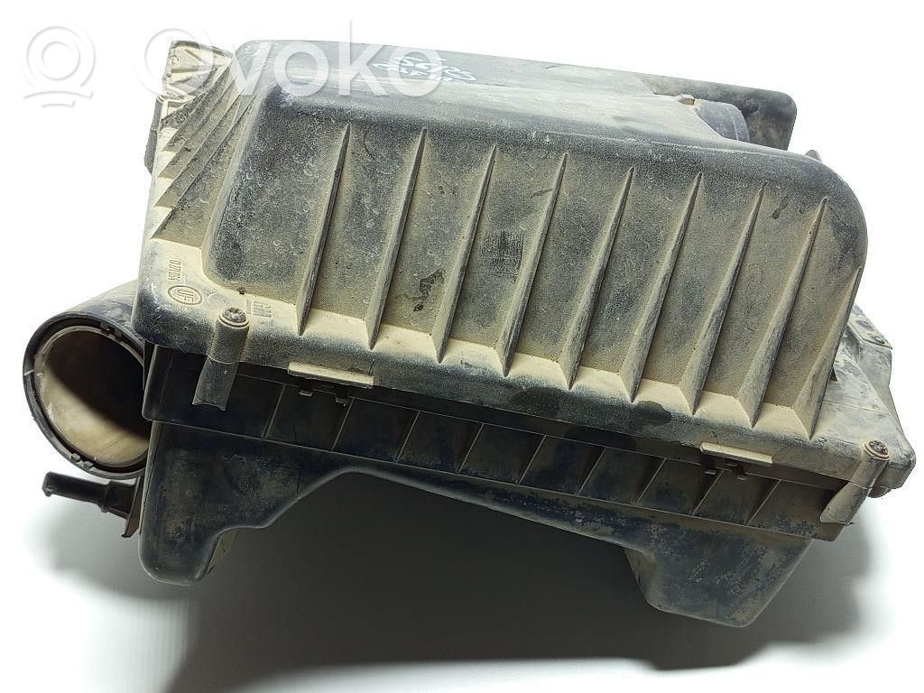 Opel Zafira B Air filter 