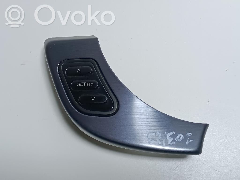 Alfa Romeo Giulietta Headlight level height control switch 
