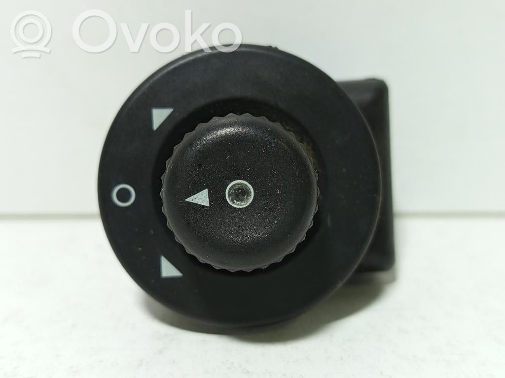 Citroen C3 Wing mirror switch 