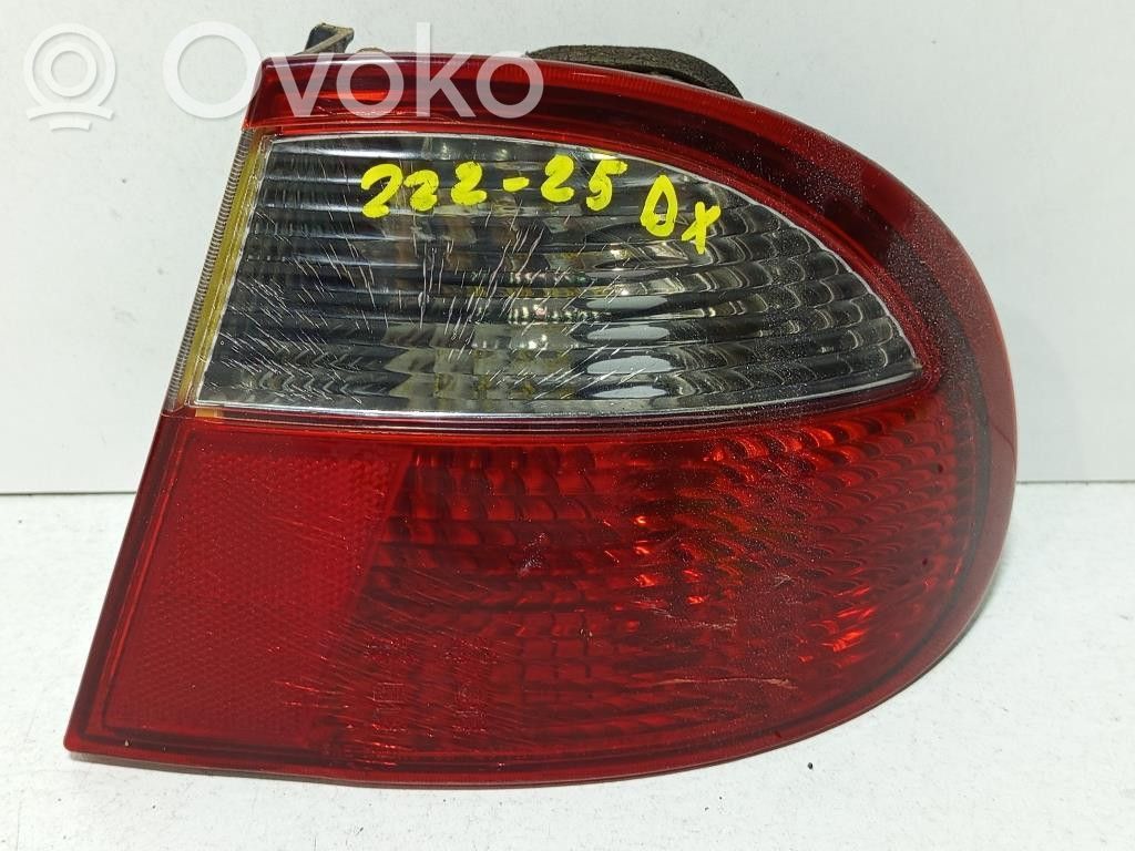 Daewoo Lanos Aizmugurējais lukturis virsbūvē 