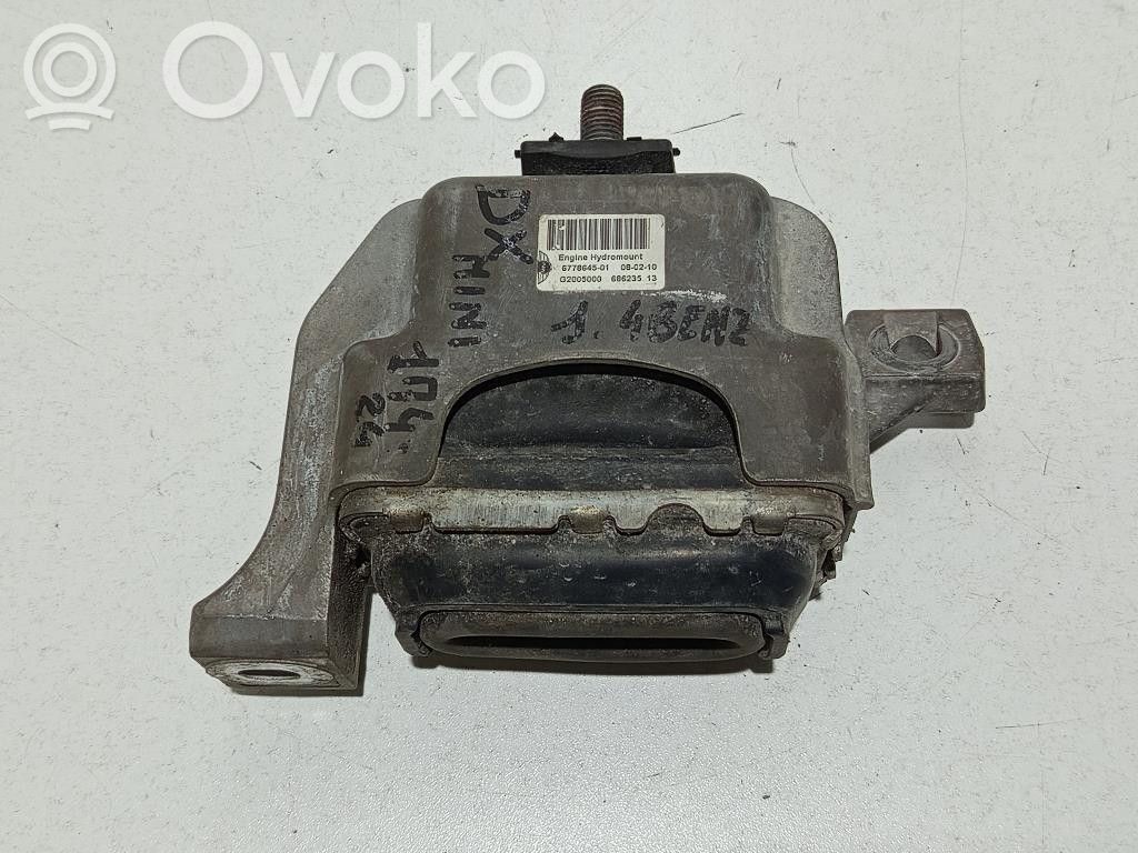 Engine mounting bracket   677864501,677864501,N12B14A