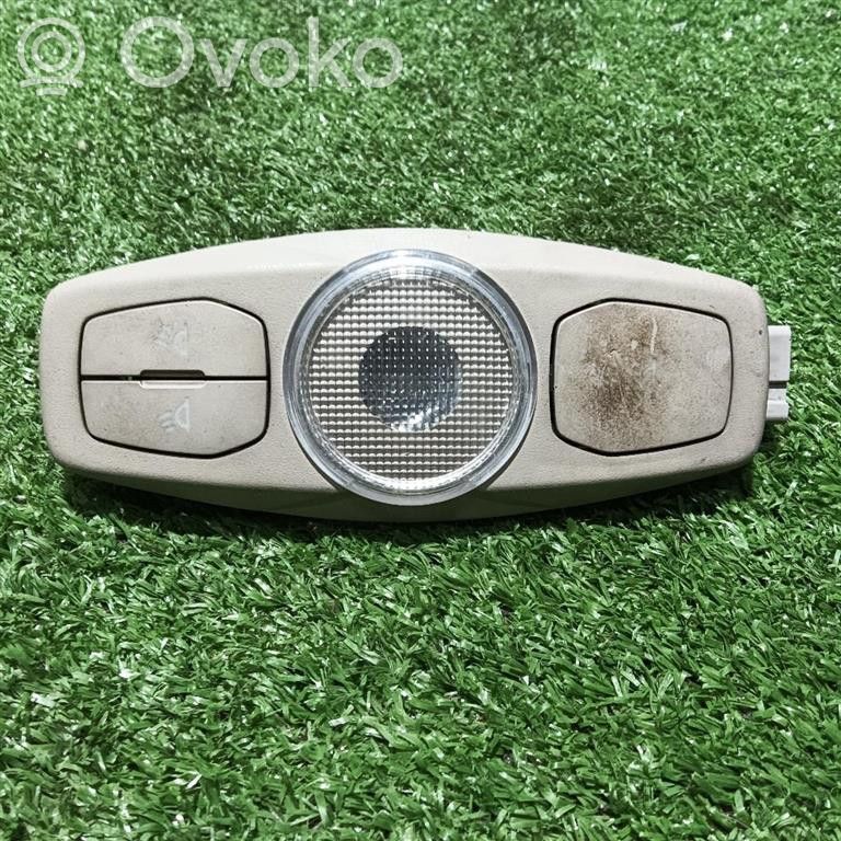 Ford Mondeo MK IV Etuistuimen valo 