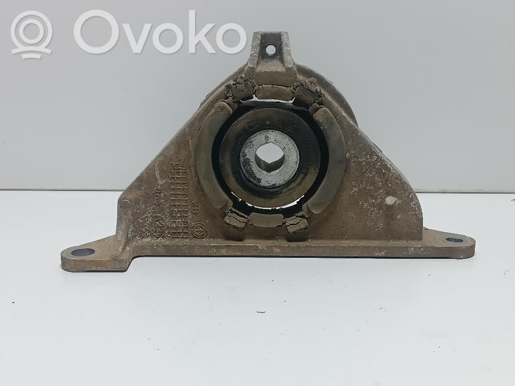 Engine mounting bracket   084A236,084A236,188A4000