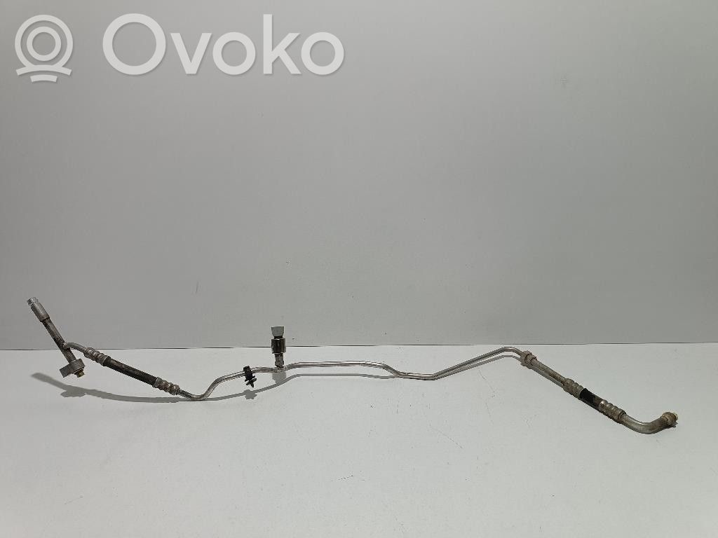Ford Focus Ilmastointilaitteen putki (A/C) 
