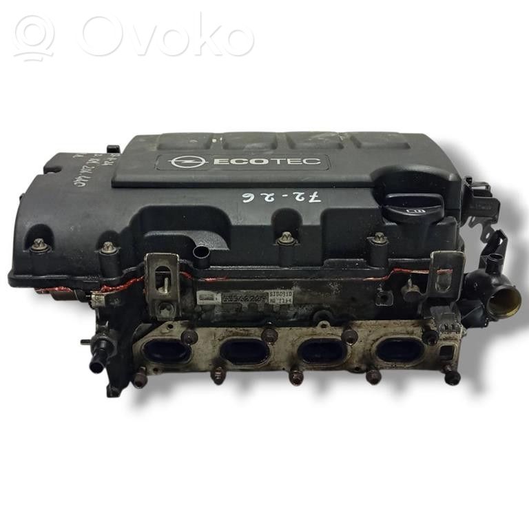 Opel Astra J Chiulasă motor 