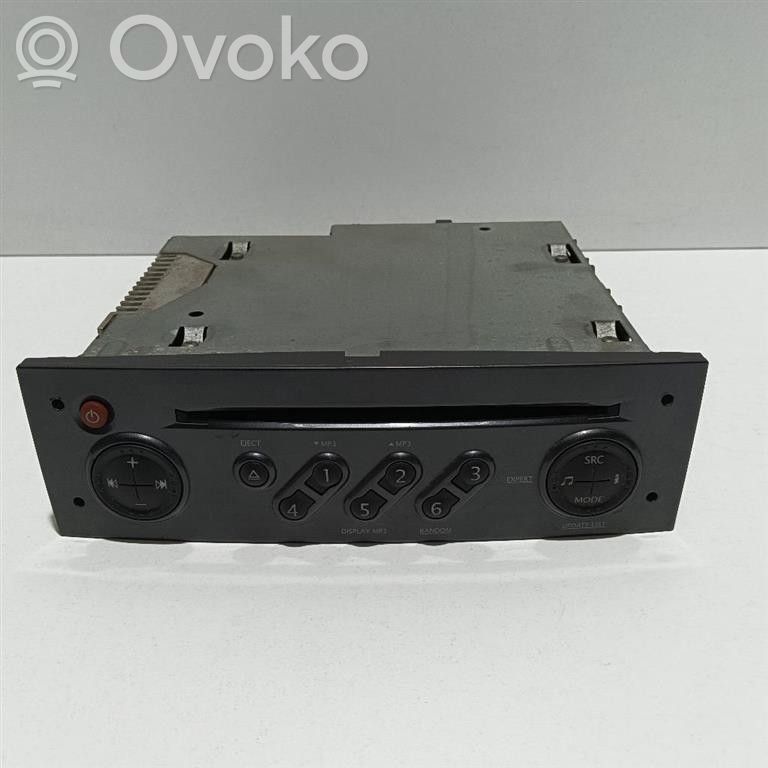 Renault Clio III Radio / CD/DVD atskaņotājs / navigācija 