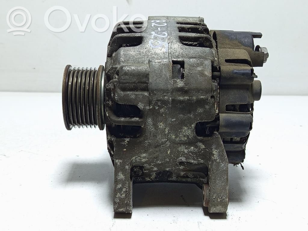 Renault Clio III Generator/alternator 