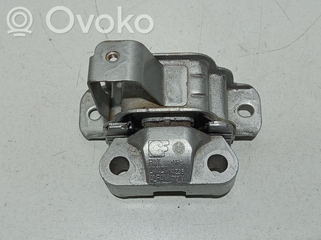 Fiat Fiorino Supporto di montaggio del motore (usato) 