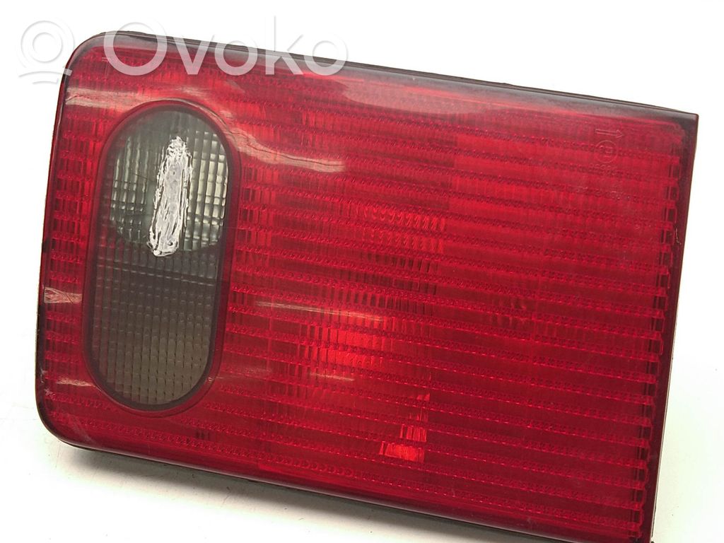 Audi A8 S8 D2 4D Galinis žibintas dangtyje 