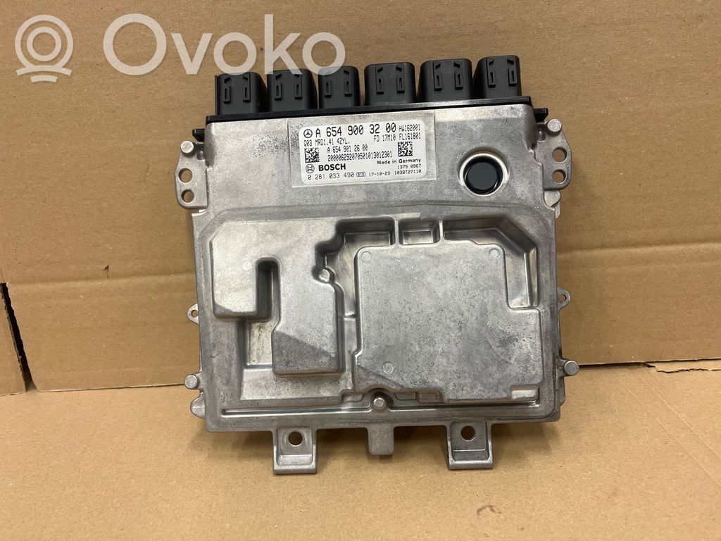 Mercedes-Benz C W205 Engine control unit/module 