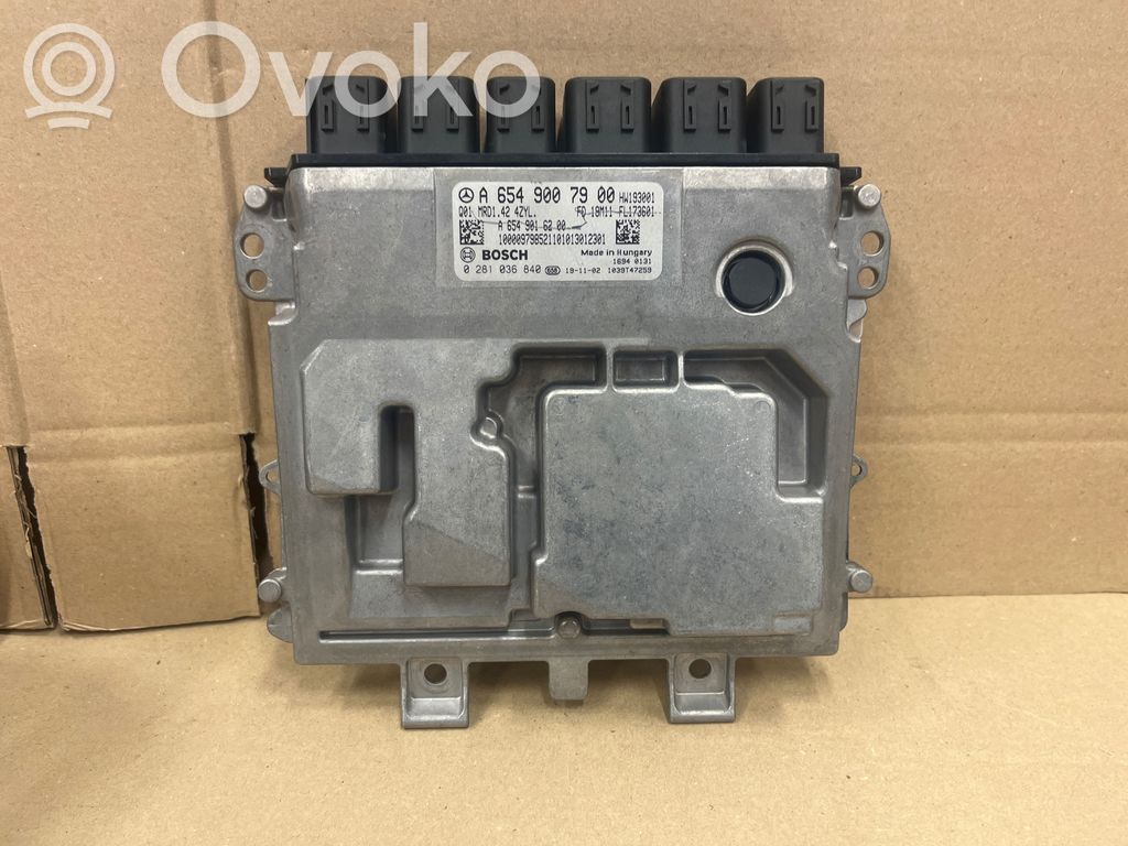 Mercedes-Benz C W205 Engine control unit/module 