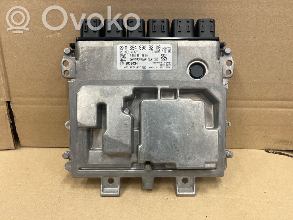 Mercedes-Benz C W205 Engine control unit/module 