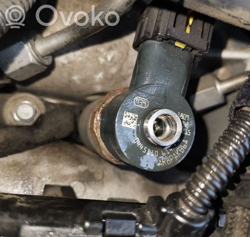 Inyector de combustible   0445110614