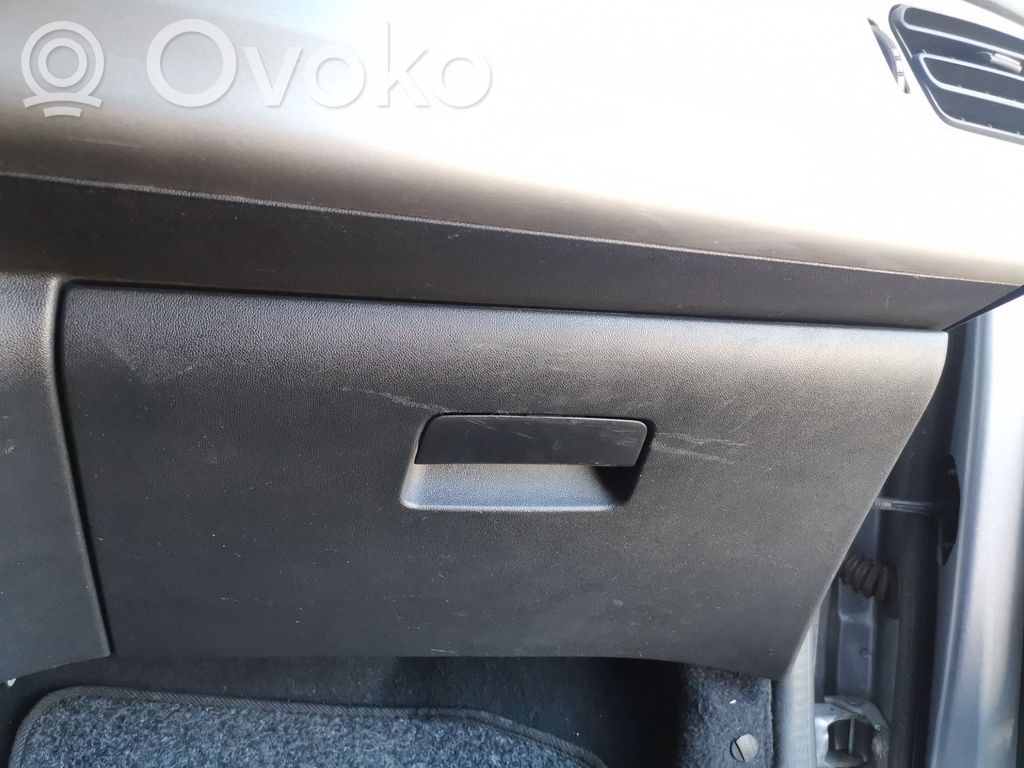 Citroen C-Elysée Cutie mănuși 