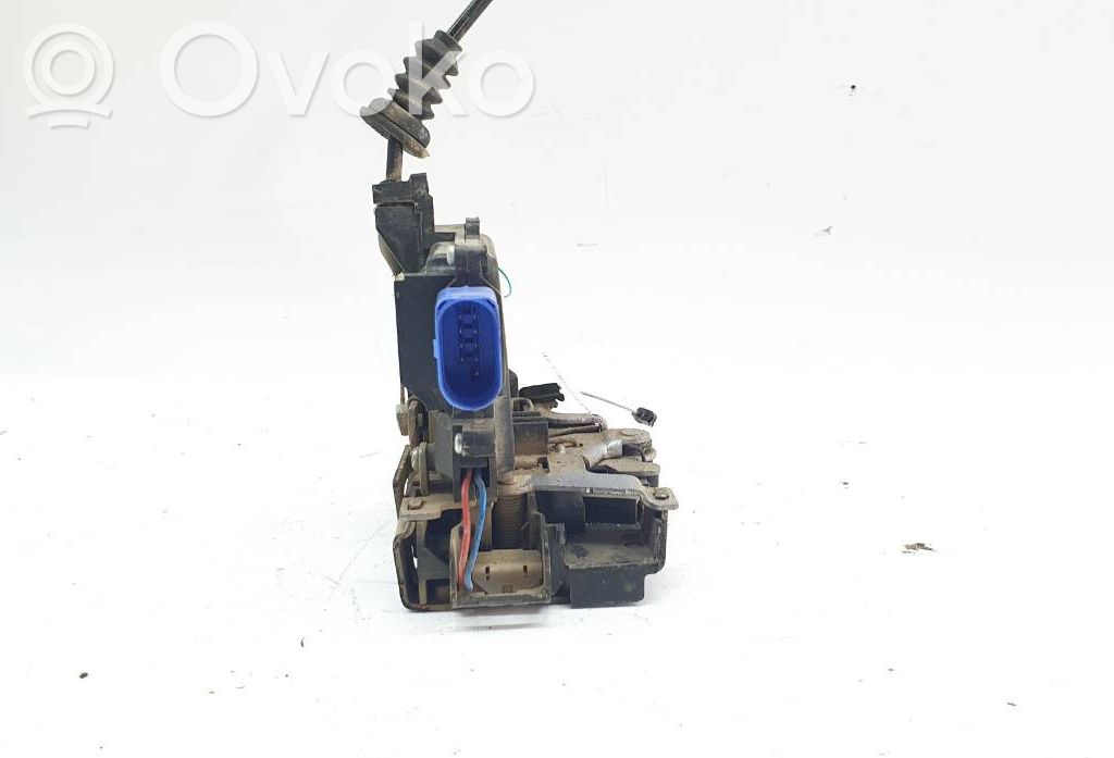Skoda Octavia Mk2 (1Z) Etuoven lukko