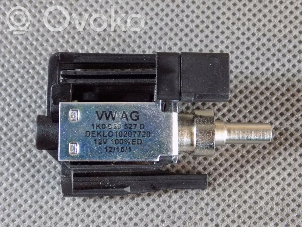 Volkswagen PASSAT B7 Vairo užraktas 
