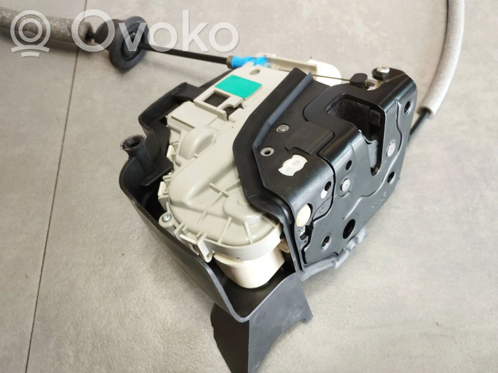 Audi A3 S3 8V Priekšpusē slēdzene 