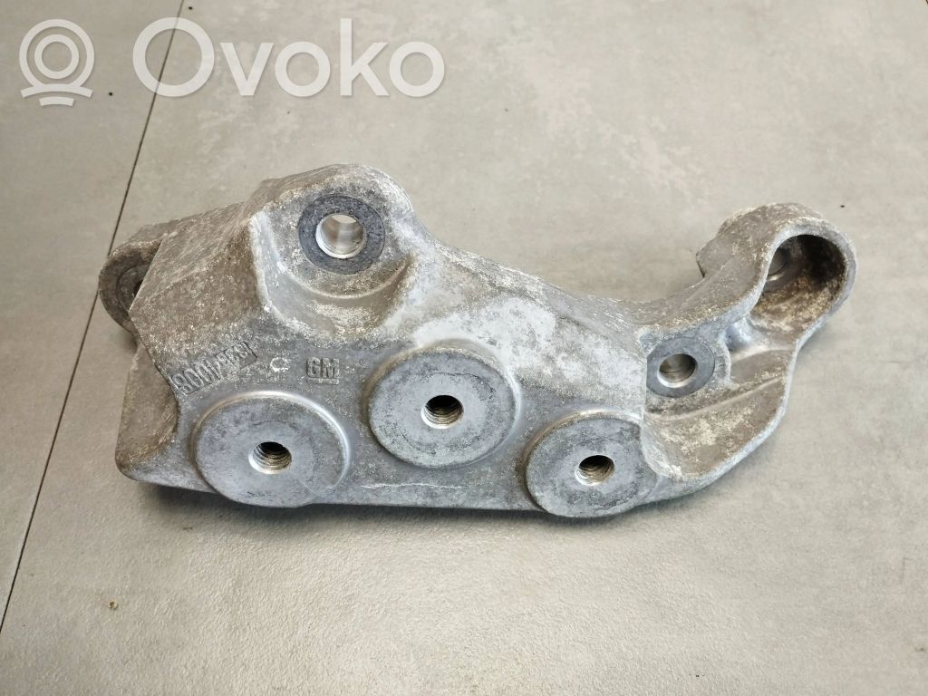Opel Astra K Łapa / Mocowanie skrzyni biegów 