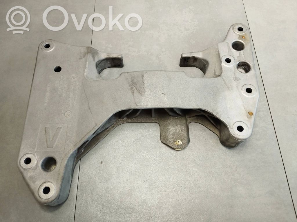 BMW 7 G11 G12 Gearbox mounting bracket 