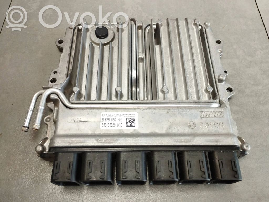 BMW 7 G11 G12 Engine control unit/module 