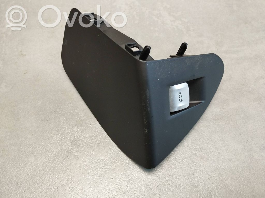 BMW 7 G11 G12 Tailgate/boot open switch button 