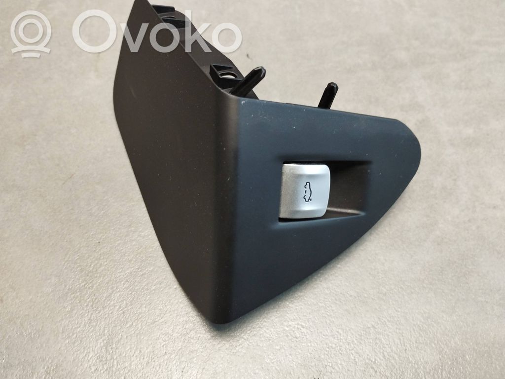 BMW 7 G11 G12 Tailgate/boot open switch button 
