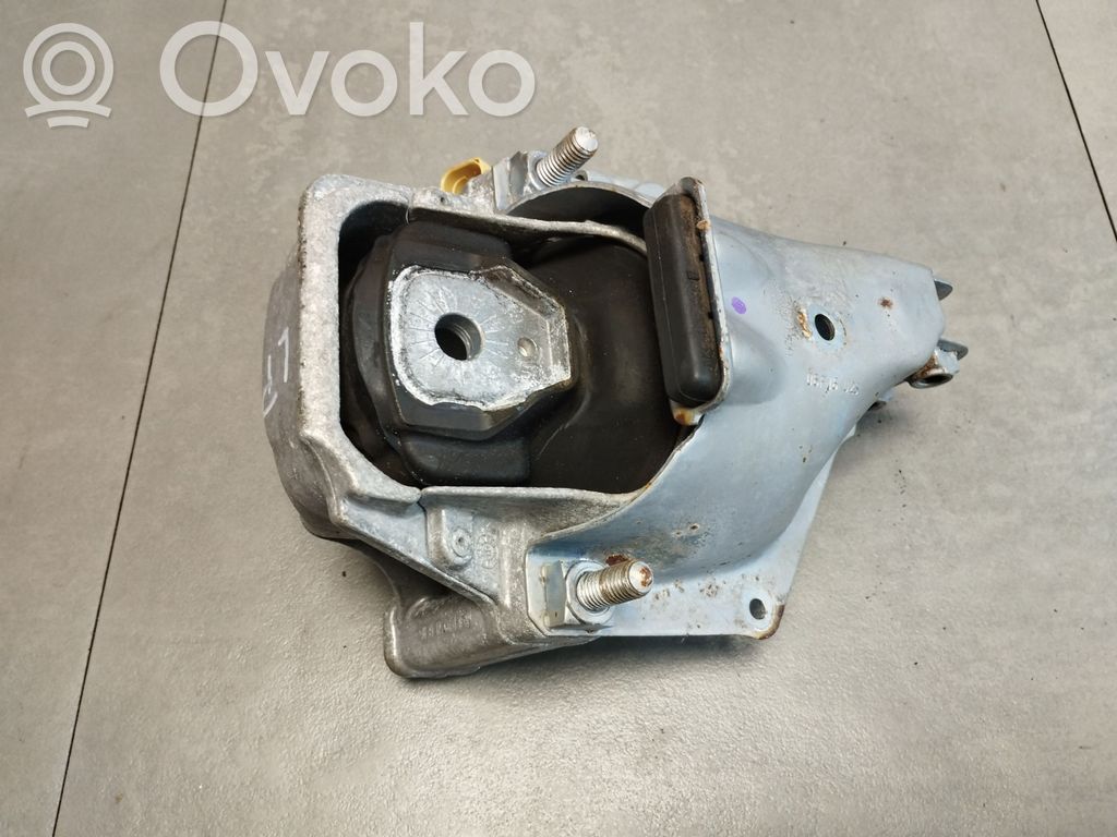 Audi A5 Sportback 8TA Engine mount bracket 