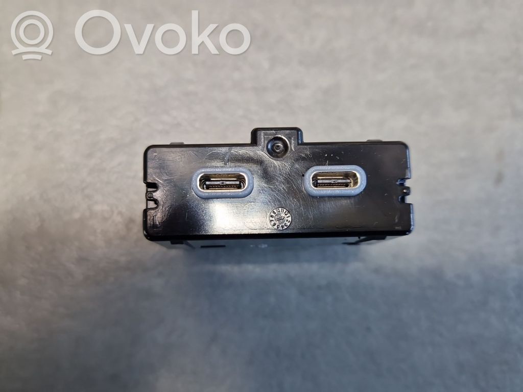 Разъем USB   3G5035954A