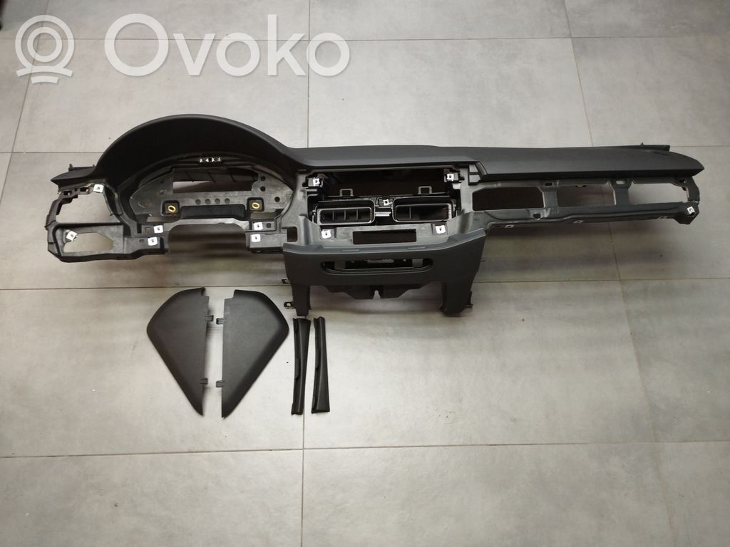 Audi A4 S4 B9 8W Panelė 