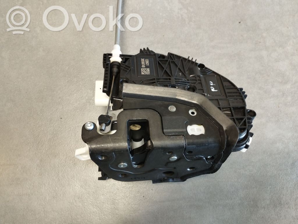 Audi A4 S4 B9 8W Etuoven lukko 