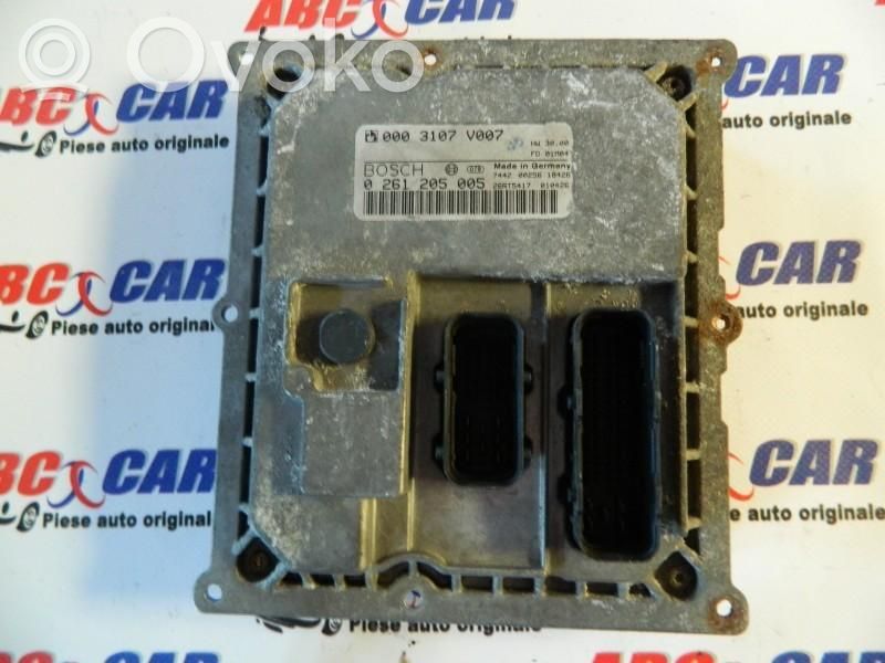 Unidad de control/módulo ECU del motor   0003107V007