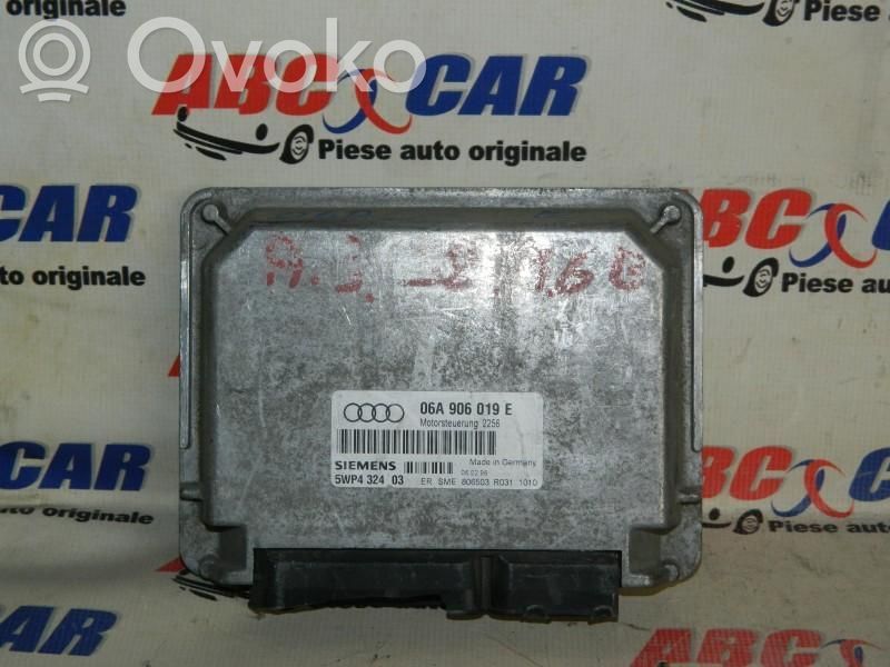 Unité de commande, module ECU de moteur   06A906019E