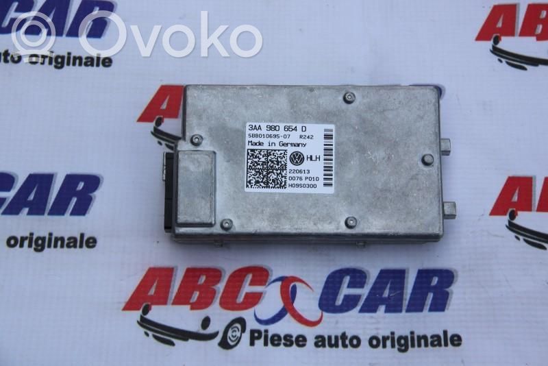 Windshield/windscreen camera   3AA980654D