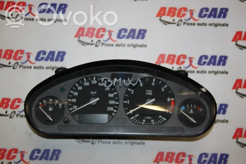 Clock   110008463,8357422