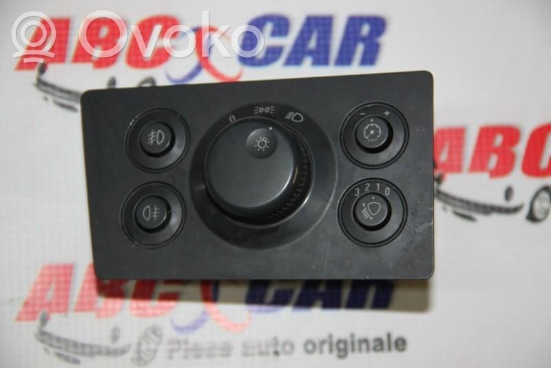 Opel Zafira B Interruptor de luz 