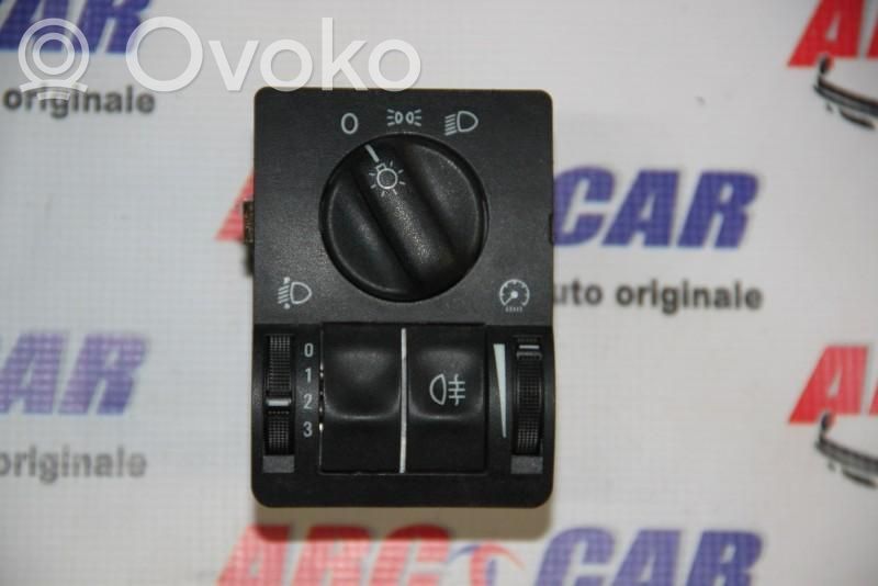 Opel Astra G Light switch 