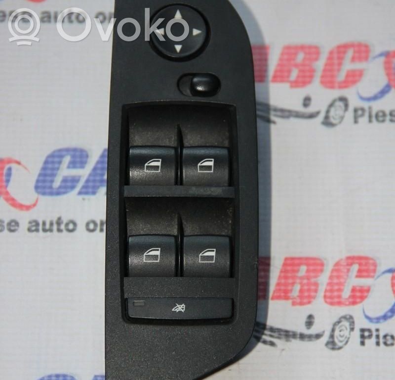 Electric window control switch   6935534,921604604