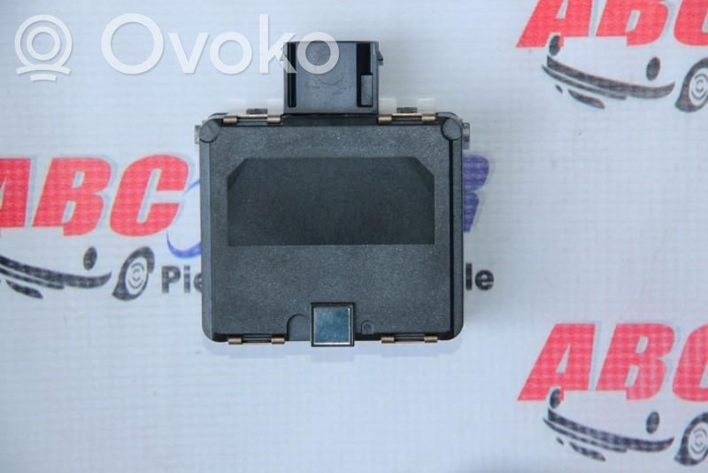 Autres unités de commande / modules   3Q0907561D