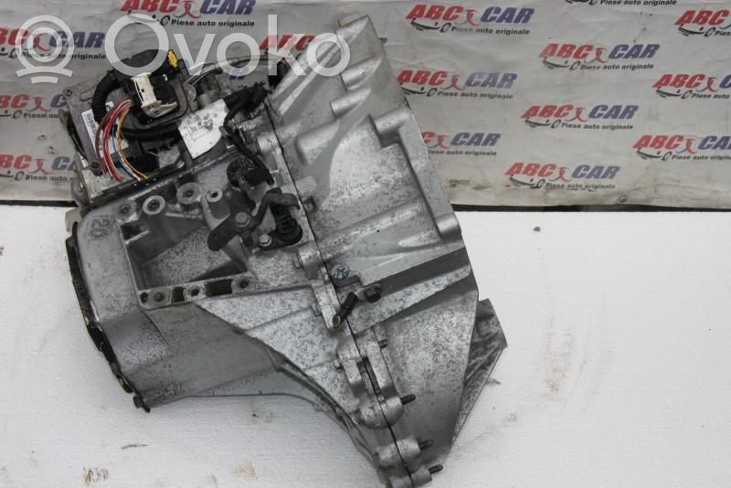 Peugeot 5008 Automatic gearbox 