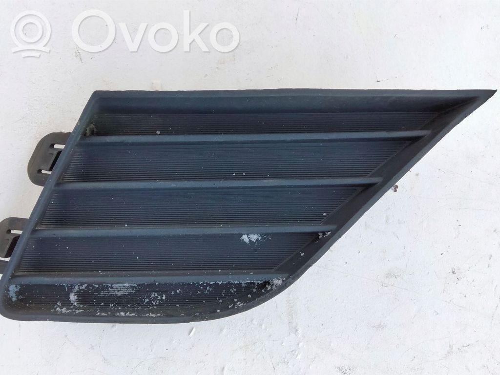 Toyota Avensis T250 Grilă inferioară bară față 