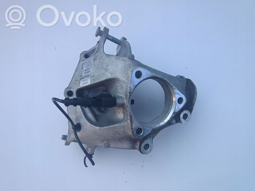 Volvo XC40 Cubo de rueda trasera 