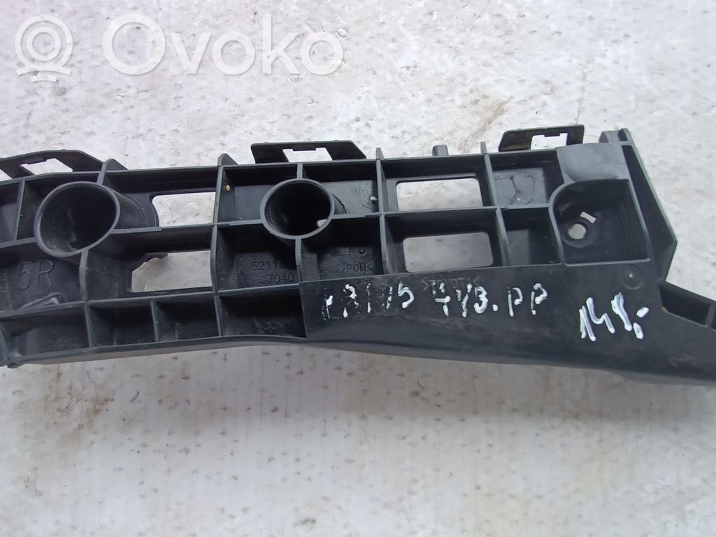 Toyota Prius (XW50) Galinis laikiklis bamperio 