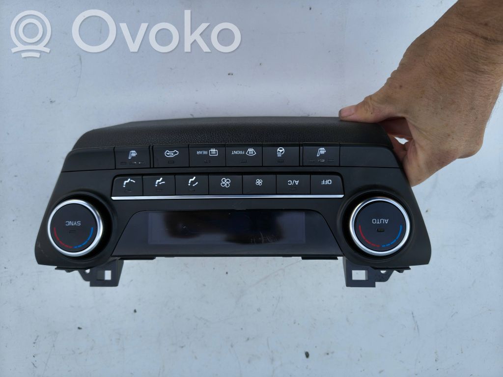 Hyundai Tucson TL Climate control unit 