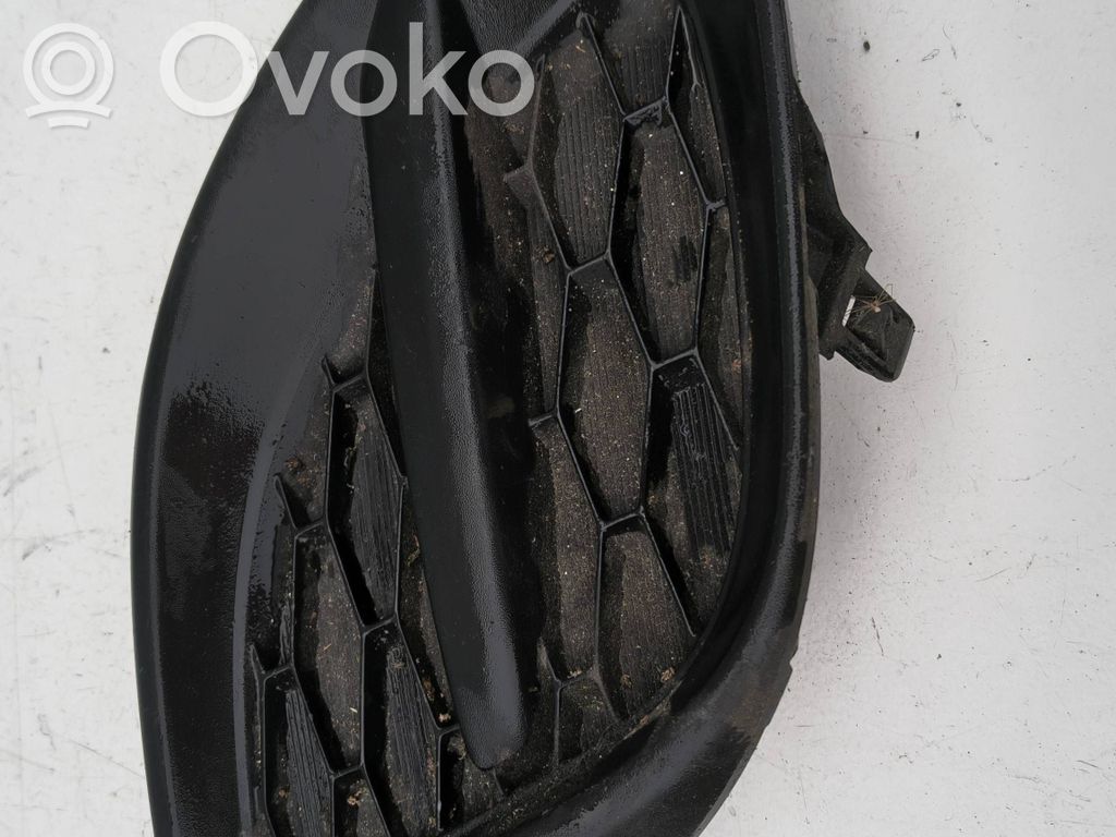 Mazda 2 Front bumper lower grill 