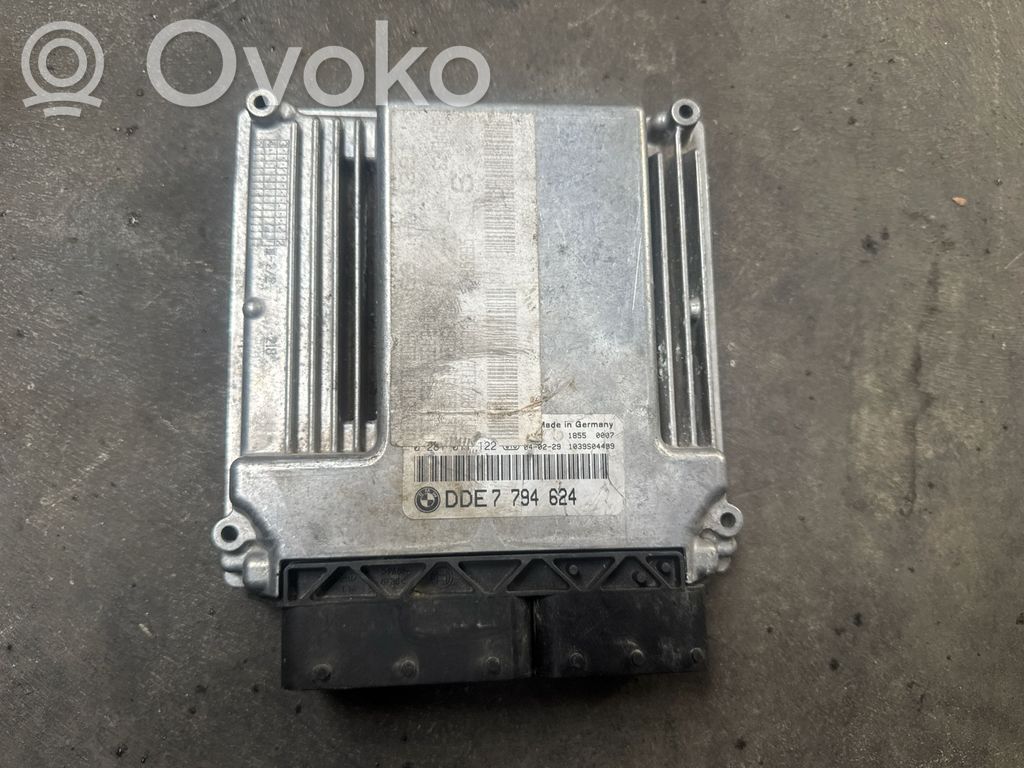Engine control unit/module   7794624,1039S04499